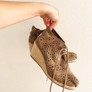 Toms Wedges Laser Cut Lace Up Booties